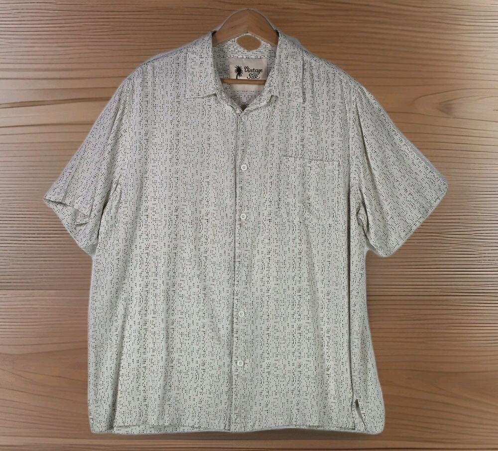 Vintage Silk Circa 1969 Men’s XXL Short Sleeve Button Down Shirt With Pocket